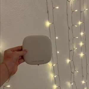 Marc Jacobs Cream Compact
